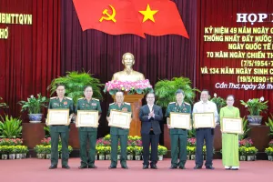 Cần Thơ tổ chức họp mặt kỷ niệm nhiều ngày lễ lớn của đất nước