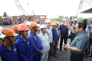 Thủ tướng khảo sát dự án cao tốc Châu Đốc – Cần Thơ – Sóc Trăng