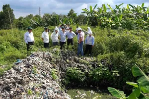 Chủ tịch TP Cần Thơ: Sớm di dời bãi rác số 8, bàn giao mặt bằng làm cao tốc Bắc Nam