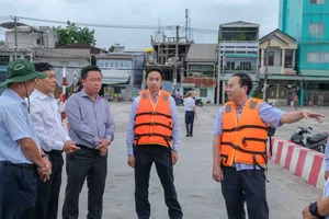 Bí thư Cần Thơ: Phát triển tuyến buýt đường sông phục vụ cả vận tải và du lịch