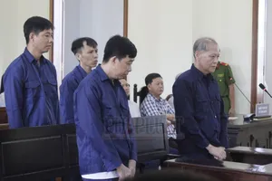 Chi hỗ trợ sai gần 4 tỉ, phó chủ tịch huyện cùng thuộc cấp lãnh án