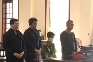 Phúc thẩm vụ 26 bị cáo gây rối trật công cộng ở TP Cần Thơ vì vay 300 triệu chung độ đá gà