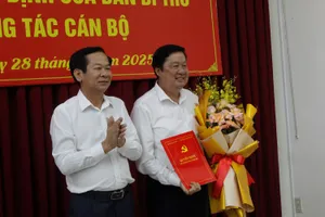 Phó Bí thư Thường trực Thành ủy Cần Thơ nghỉ hưu từ ngày 1-5