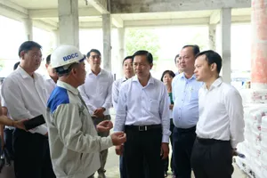 Chủ tịch TP Cần Thơ kiểm tra dự án BV Ung bướu ‘trùm mền’ nhiều năm nay