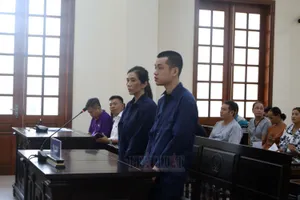 Chiếm đoạt hơn 4 tỉ nhờ chiêu lừa người dân ký vay mua hàng trả góp 