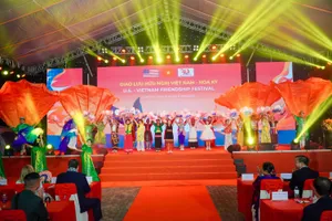 Tổ chức chương trình giao lưu hữu nghị Việt Nam - Hoa Kỳ tại TP Cần Thơ