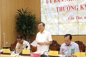 Chủ tịch Cần Thơ chỉ đạo sửa cơ chế đặc thù cần bổ sung lĩnh vực giáo dục, y tế