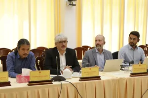 Cơ quan phát triển Pháp họp với Cần Thơ về dự án 1.200 tỉ ở Ngã Bảy