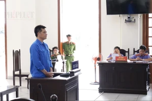 Xét xử 7 cựu cán bộ ở Cần Thơ vi phạm về bồi thường khi thu hồi đất: Cựu phó chủ tịch thị trấn không nhận tội