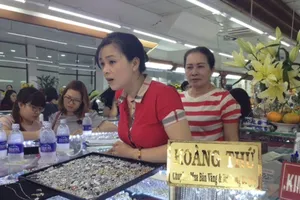 Ngày Thần tài: Mua vàng chưa thấy may đã thấy... lỗ