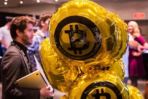 Chuyên gia cũng bó tay với tiền ảo thật, tiền ảo... xạo