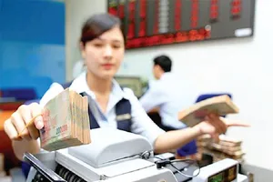 Thanh khoản ngân hàng trở lại trạng thái dư thừa