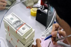 Giá USD tự do tăng đột biến