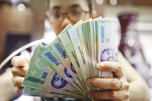 Thanh tra đột xuất ngân hàng đổ tiền nhiều vào nhà, đất