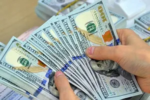 FED tăng lãi suất lần thứ 3, giá vàng quay đầu giảm