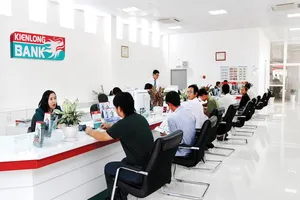 Lãnh đạo cấp cao Kienlongbank tung tiền gom cổ phiếu