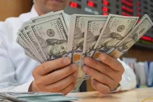 Giá USD liên tục nhảy múa, vượt mức 23.400 VND/USD