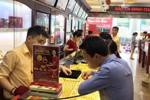 Giá vàng lại 'nhảy disco' theo phát biểu của ông Trump