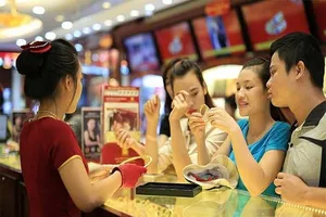 Giá vàng giảm thê thảm