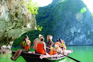 Xe bán kẹo ở Phú Quốc kiếm 100 triệu đồng/tháng