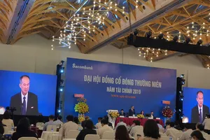 Chủ tịch Sacombank muốn chia cổ tức để có tiền chi tiêu