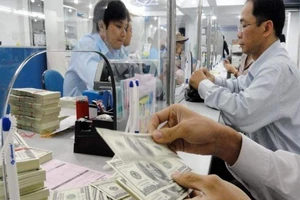 Cần giảm lãi suất để hỗ trợ doanh nghiệp và người dân