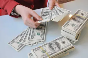 Bất chấp dịch, lượng kiều hối đổ về TP.HCM vẫn tăng mạnh