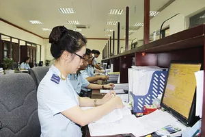 Hải quan nói về lô sữa cứu trợ bị 'mắc kẹt'