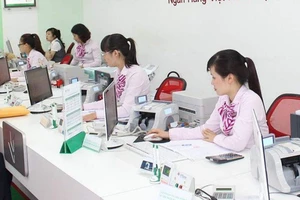 Quản lý chặt việc chuyển tiền thu được từ địa ốc ra nước ngoài