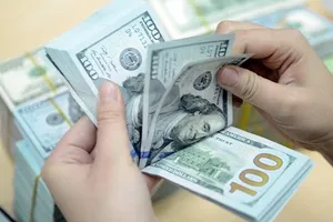 Giá USD chợ đen bất ngờ tăng mạnh