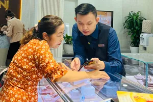 Giá vàng SJC đột ngột tăng nóng