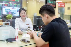 Hàng trăm ngàn tỉ đồng tín dụng 'chảy' vào lúa gạo, vuông tôm