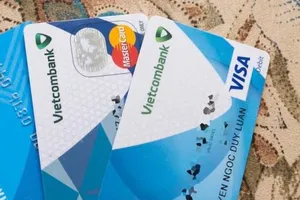 Vietcombank rục rịch tăng phí dịch vụ thẻ ATM