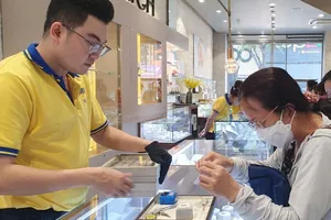 Giá vàng nhẫn 9999 tăng giảm loạn xạ 