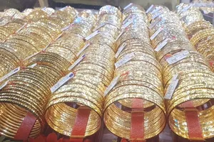 Hiện tượng 'cò' cấp giấy chứng nhận đủ điều kiện kinh doanh vàng 