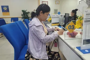 Làm sao để biết mình có bao nhiêu tài khoản, thẻ ngân hàng?