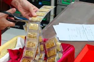 Chênh lệch vàng nhẫn 9999 và vàng miếng SJC thấp kỷ lục