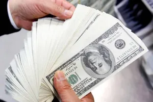 Giá đôla Mỹ toàn thị trường 'nóng' trở lại