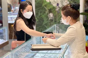 Giá vàng nhẫn 9999 rớt khỏi mốc 100 triệu đồng mỗi lượng