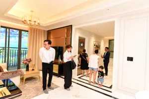 Sóng bất động sản trở lại: Người mua thực khó chen chân