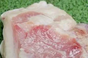 Cách nhận biết thịt heo bị bơm nước tăng trọng