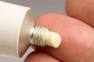 Tác hại của thuốc bôi có chứa corticoid