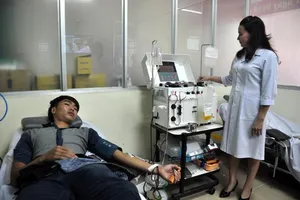 Gần 100 người hiến máu để cứu 1 bệnh nhân