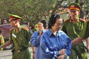 Phúc thẩm Huyền Như: Khách hàng mất tiền vì chữ ký giả, lỗi ngân hàng?