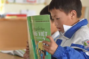 4 năm nữa sẽ học sách giáo khoa mới 'cuốn chiếu'