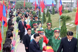 Truy điệu, an táng 48 hài cốt liệt sĩ hy sinh tại Lào 