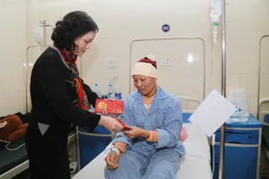 Tết ấm áp cho những bệnh nhân ung thư
