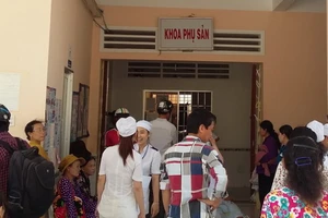 Bé sơ sinh chết, người nhà lại vây bệnh viện