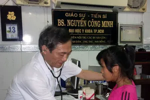 Vụ người cha tự chữa bệnh cho con: Bé Ngân sẽ vào TP.HCM chữa trị