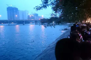 Thêm một người chết đuối ở hồ Linh Đàm